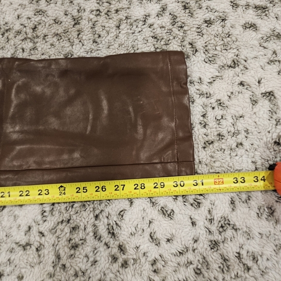 White Fox Edgy Rebellious SZ M Brown Hi Rise Sexy Faux Leather Mob Wife Pants - Picture 10 of 12